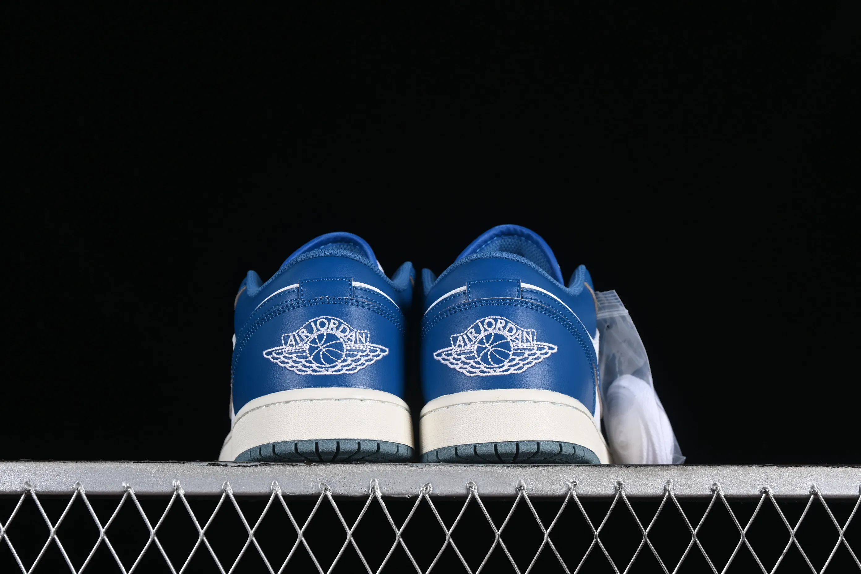 All categories Air Jordan Jordan series basketball shoes Air Jordan 1 Low Air Jordan 1 Low AJ1 Joe 1 retro white and blue low-top cultural and leisure sports sneakers FN5214-141